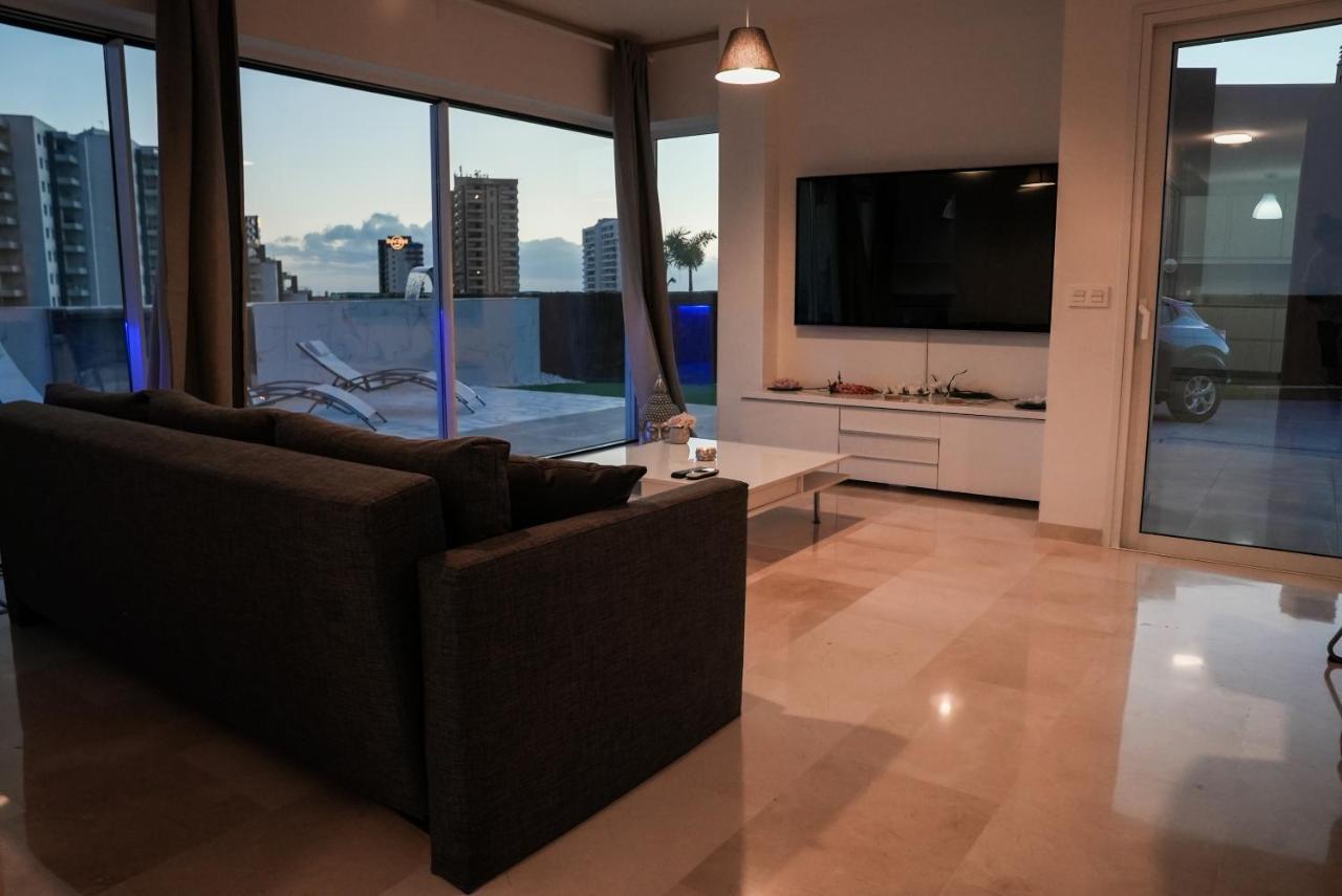 Villa Nirvana - Luxury Villa With Heated Pool بلايا بارايسو المظهر الخارجي الصورة